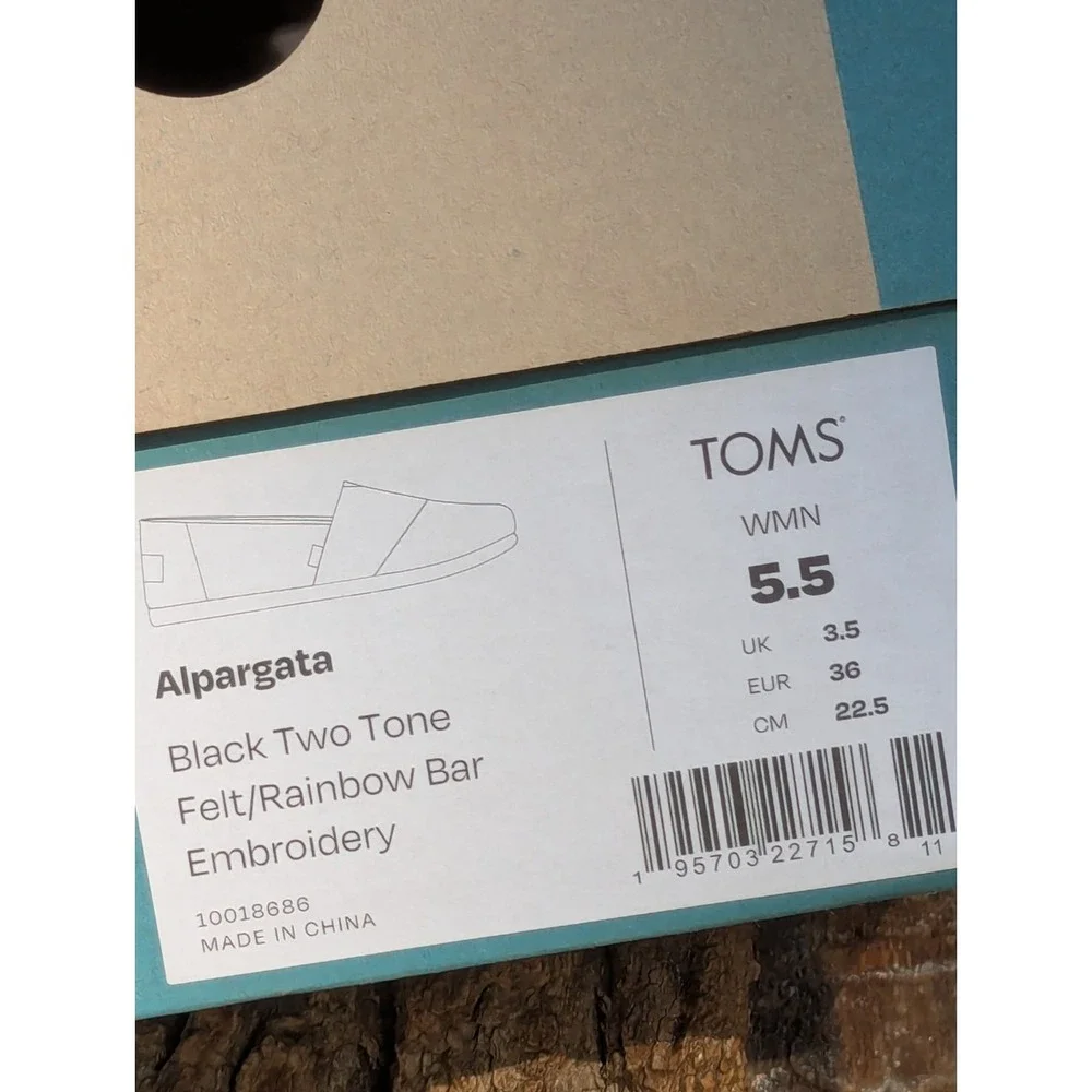 Tom's Alpargata Shoe's Women's‎ Size 5.5 NWT